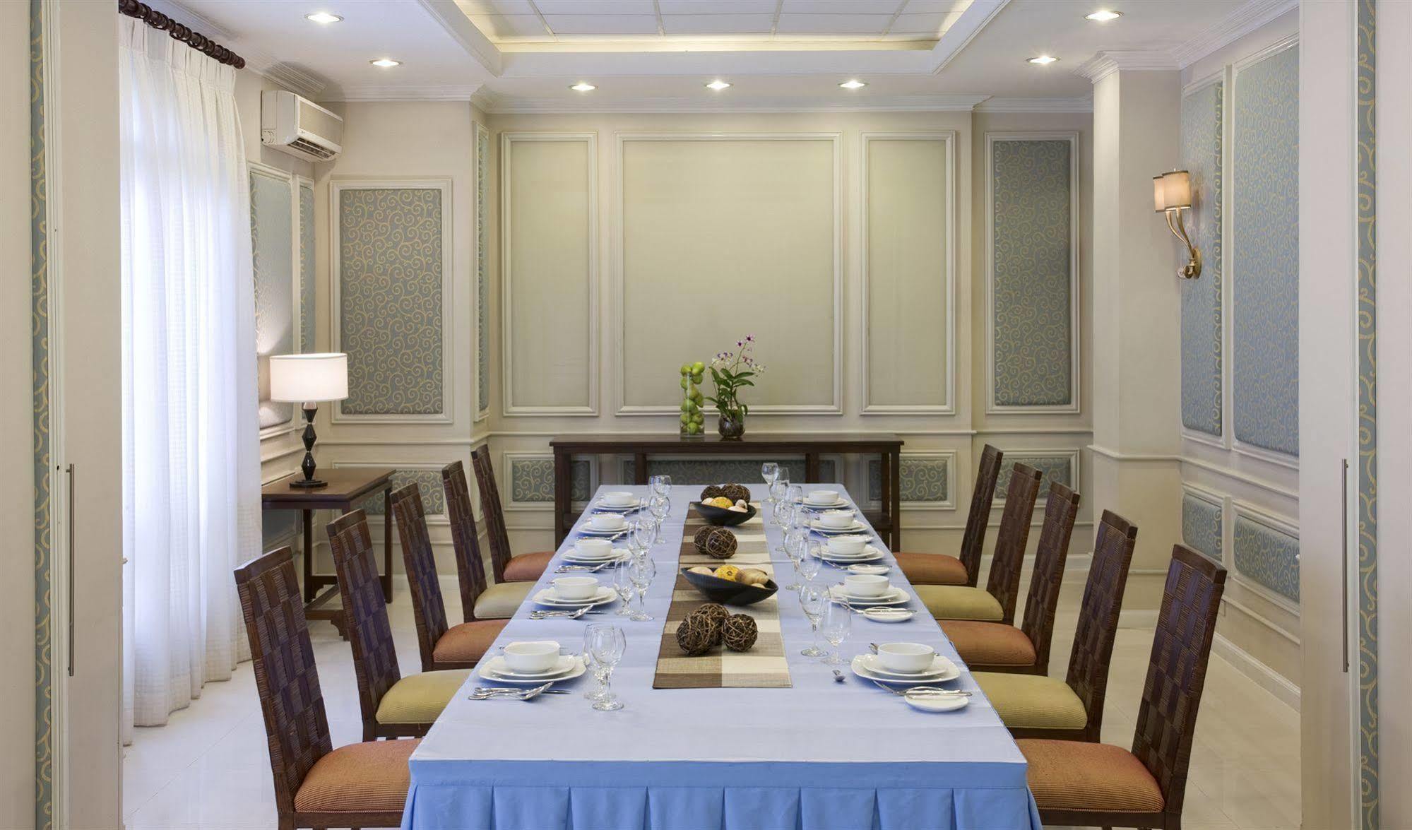 Hotel Venezia Легазпи Екстериор снимка